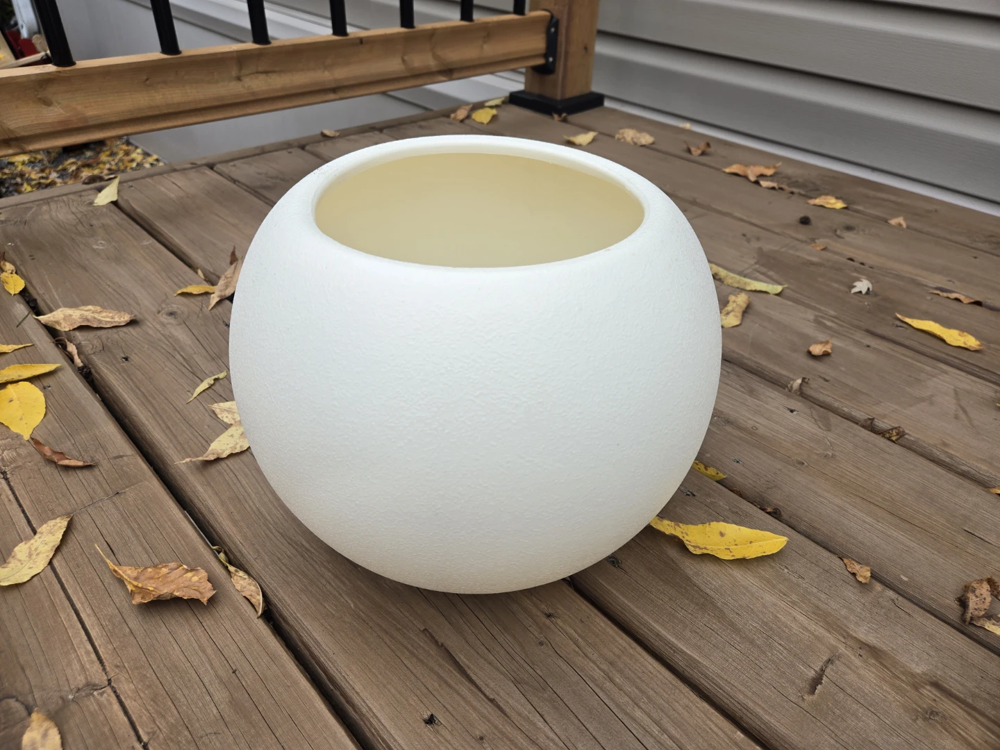 Round plant plastic pot - photo 3
