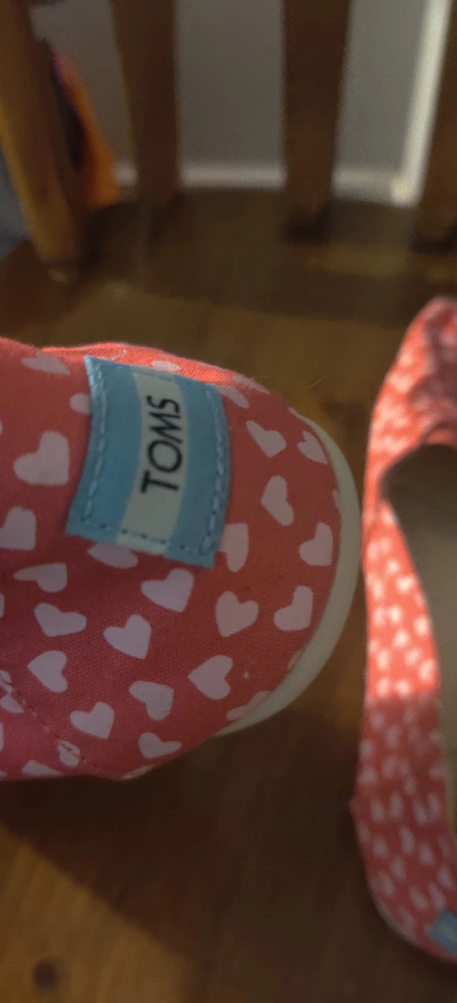 TOMS Heart Print Canvas Slip-ons Size 9.5 - photo 4