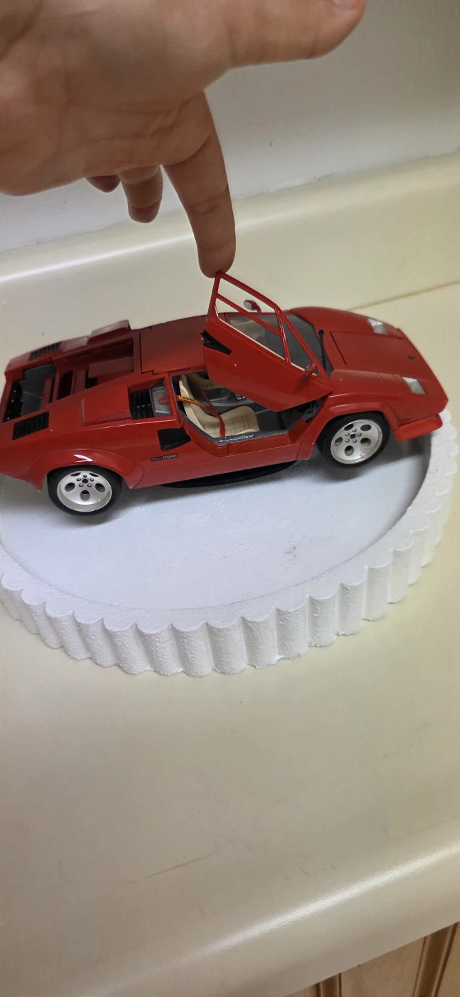 Vintage Lamborghini Countach - photo 3
