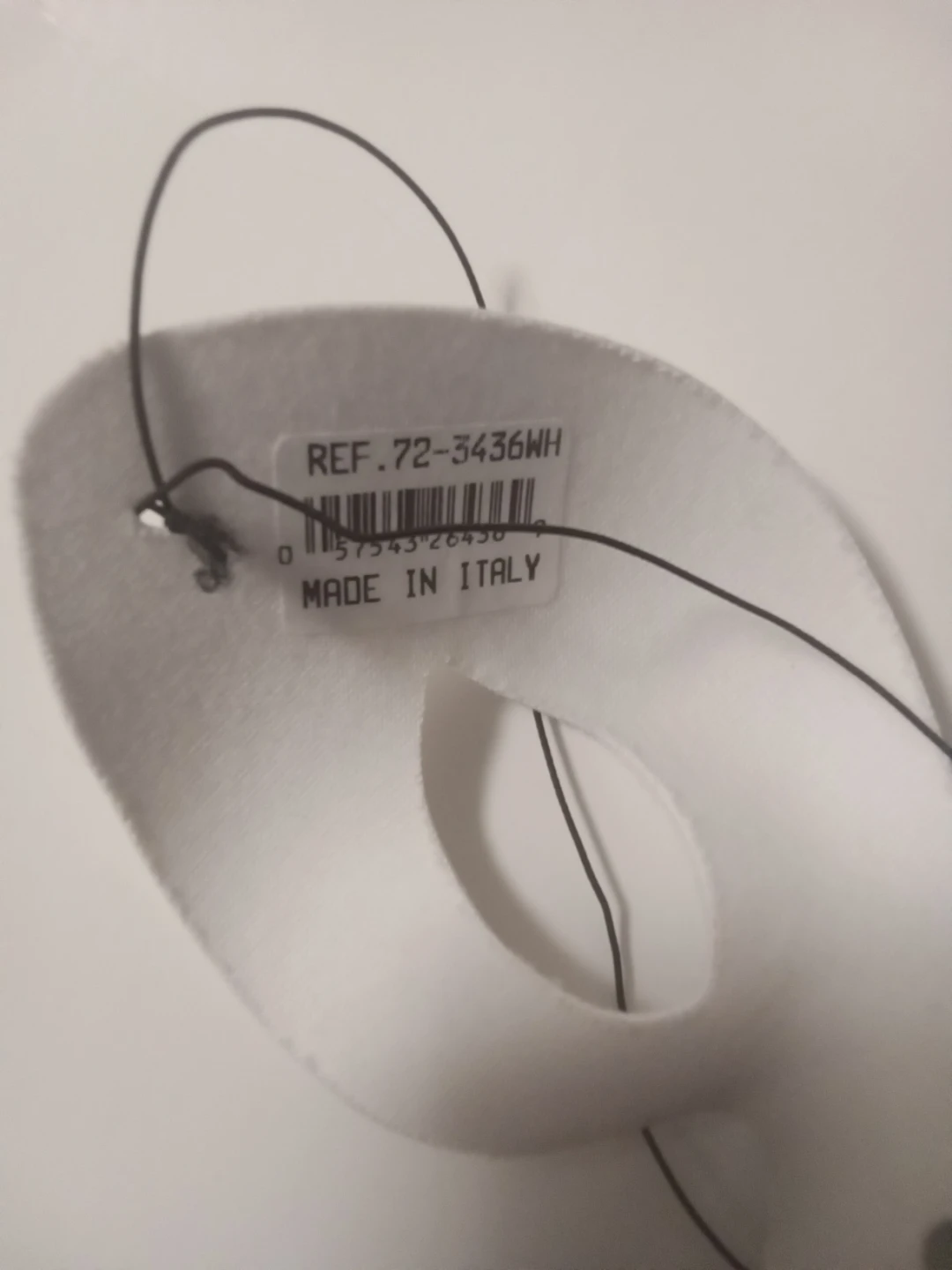 White masquerade mask - photo 2
