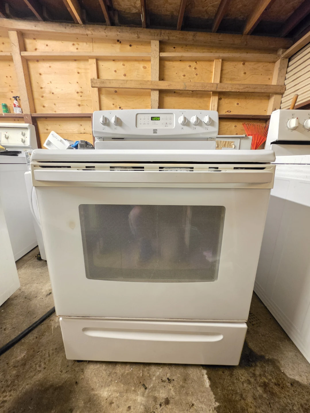 Delivery Available - Kenmore 30" White Electric Range - photo 2