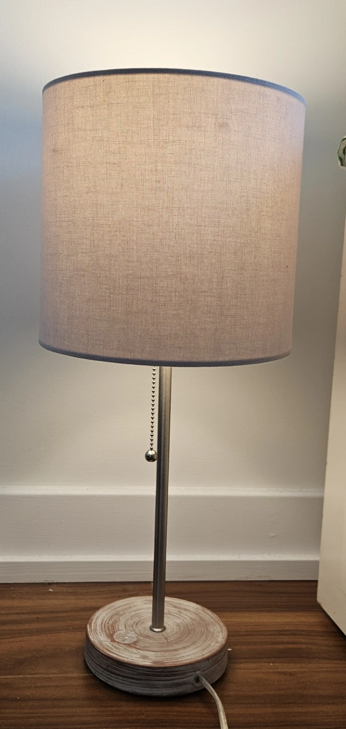 Table lamp with fabric shade and wooden base - photo 5