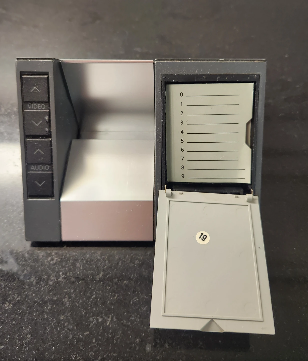 Bang & Olufsen Beolink 1000 Remote Controller - photo 2