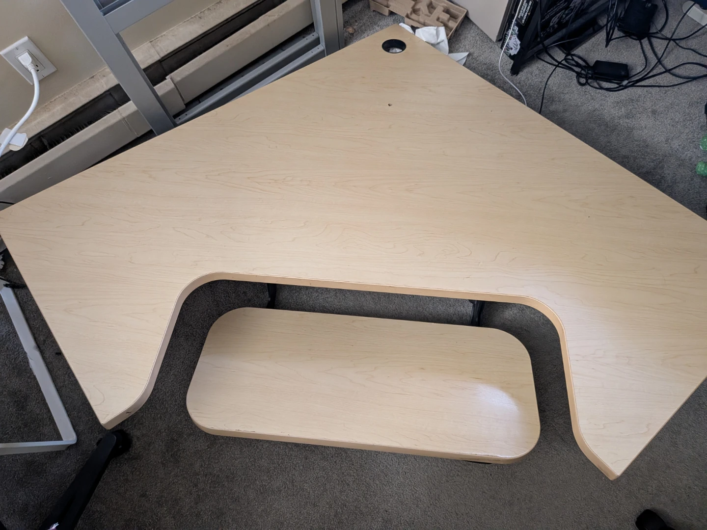 Corner Desk with Keyboard Tray