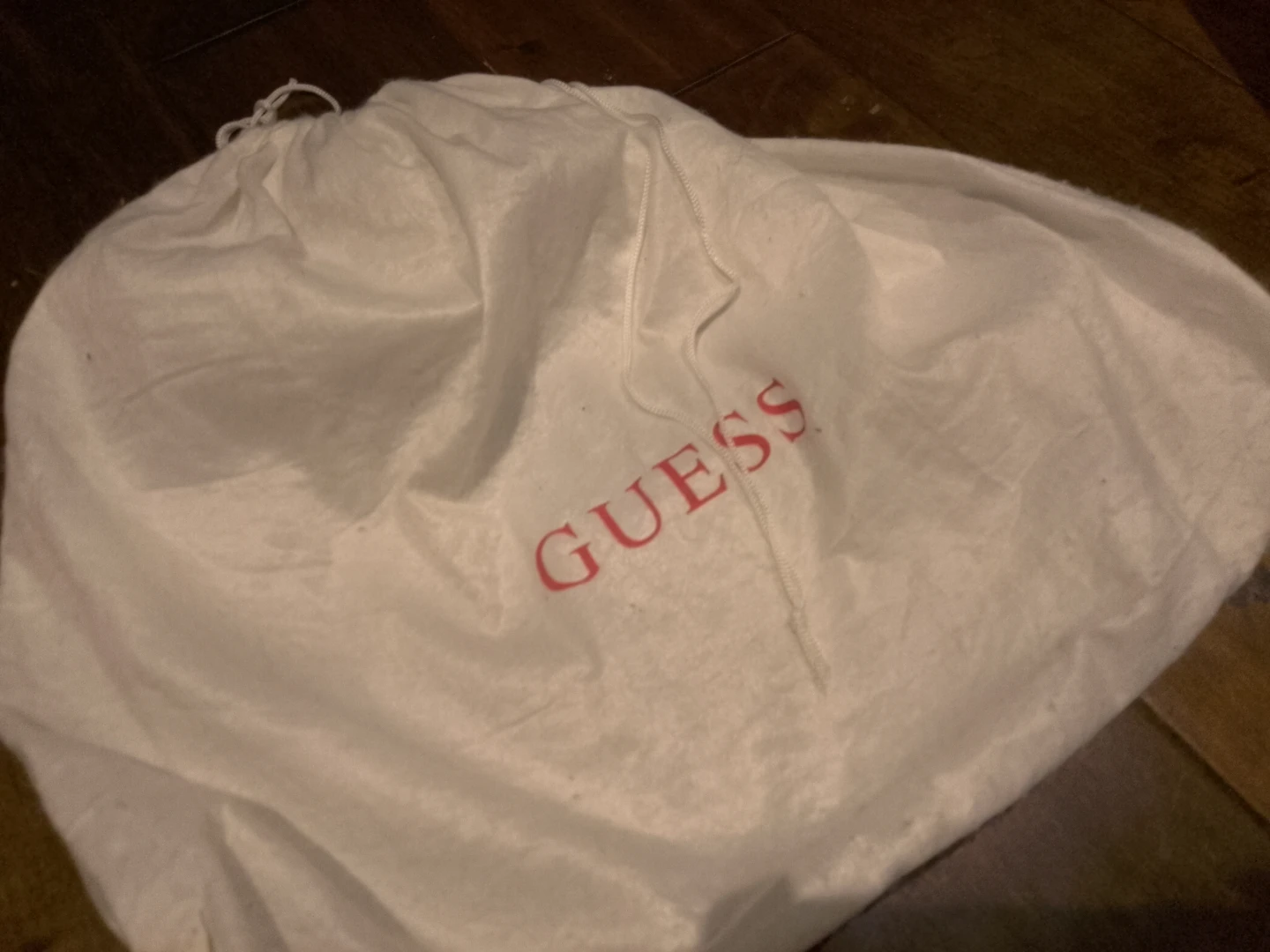 GUESS White Drawstring-bag 🏈