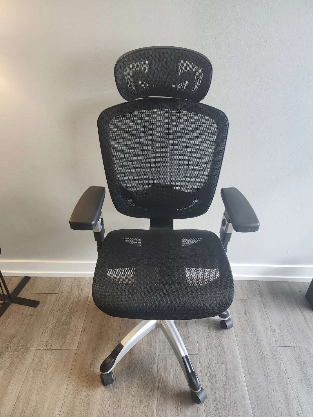 Staples Hyken Black Ergonomic Mesh Office Chair