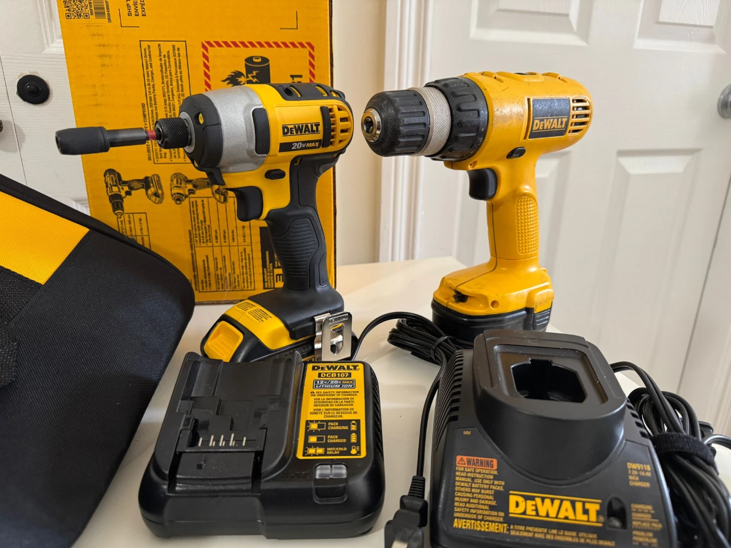 DeWalt 20V MAX Drill/Driver & Impact Driver Combo Kit with Bag - photo 5