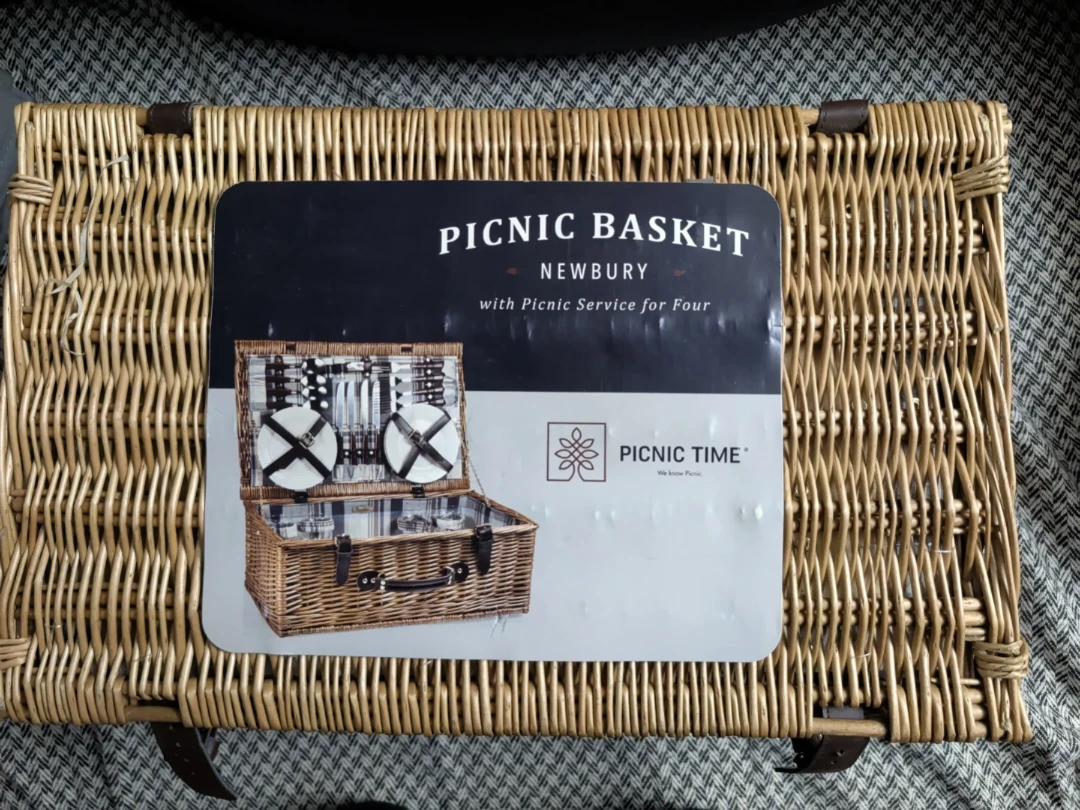 Picnic Basket for Four 🏈 - photo 2