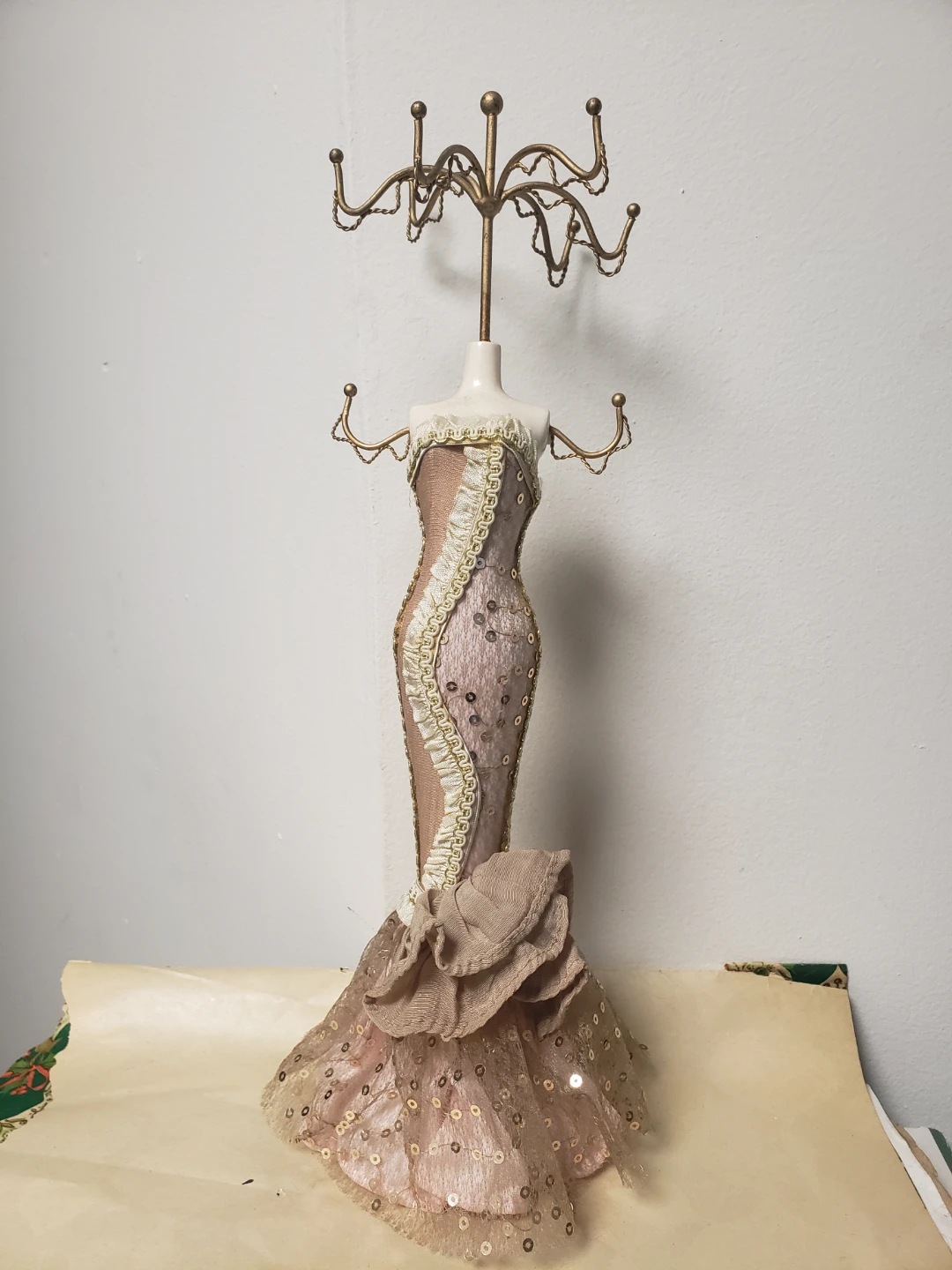 Mannequin Jewelry Stand