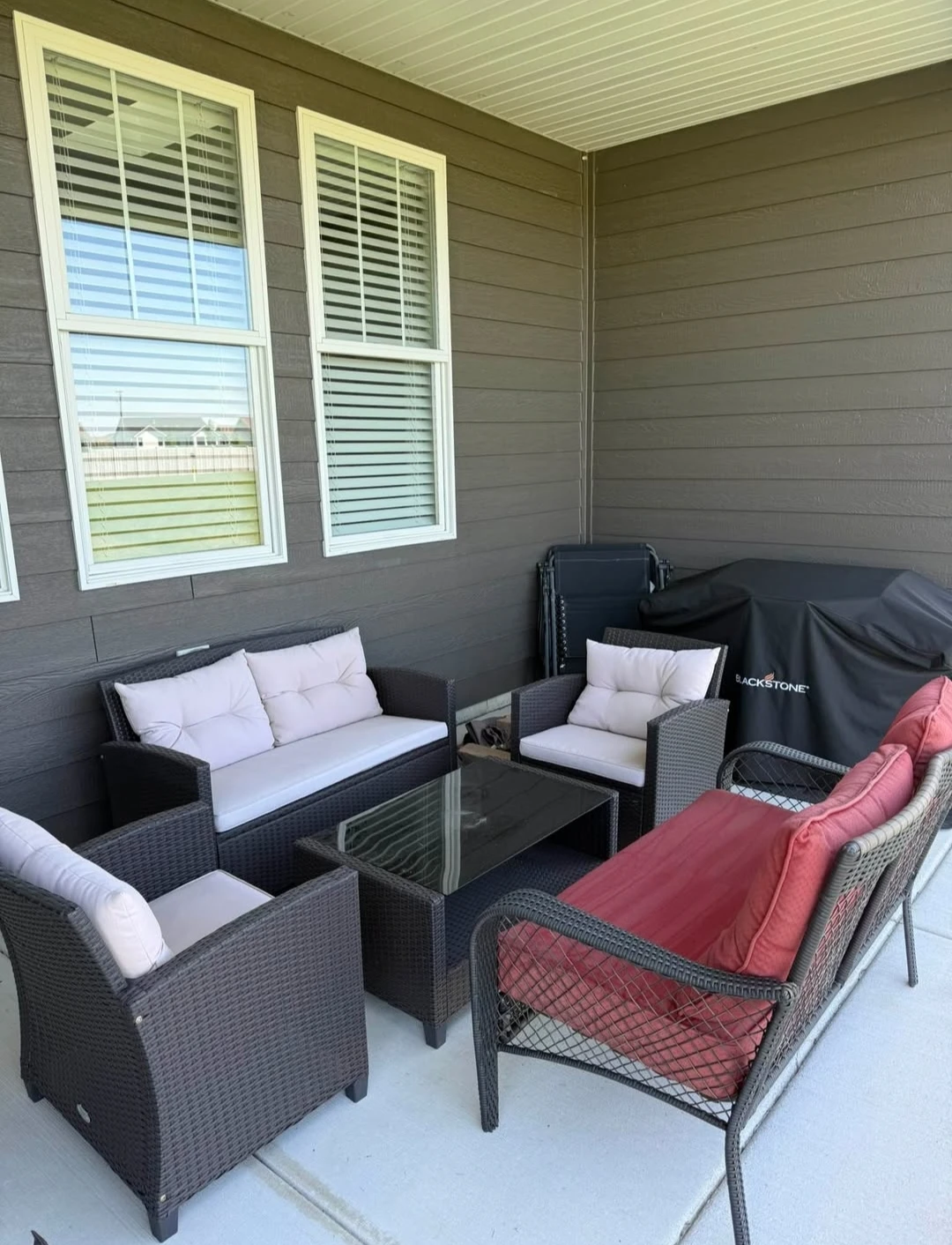 Outdoor patio furniture - photo 2