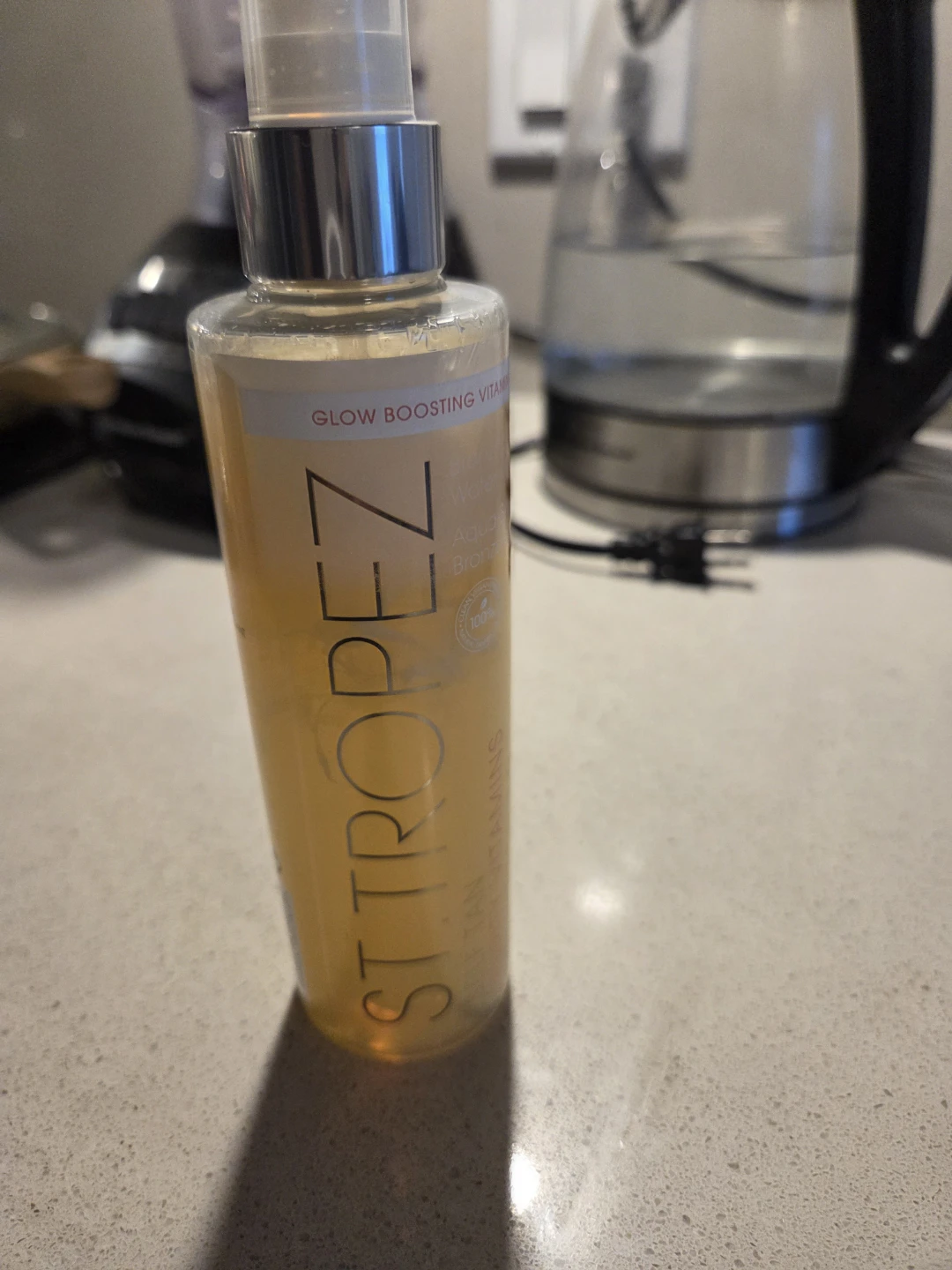 St. Tropez Glow Boosting Vitamin C Self Tan Mist - photo 4