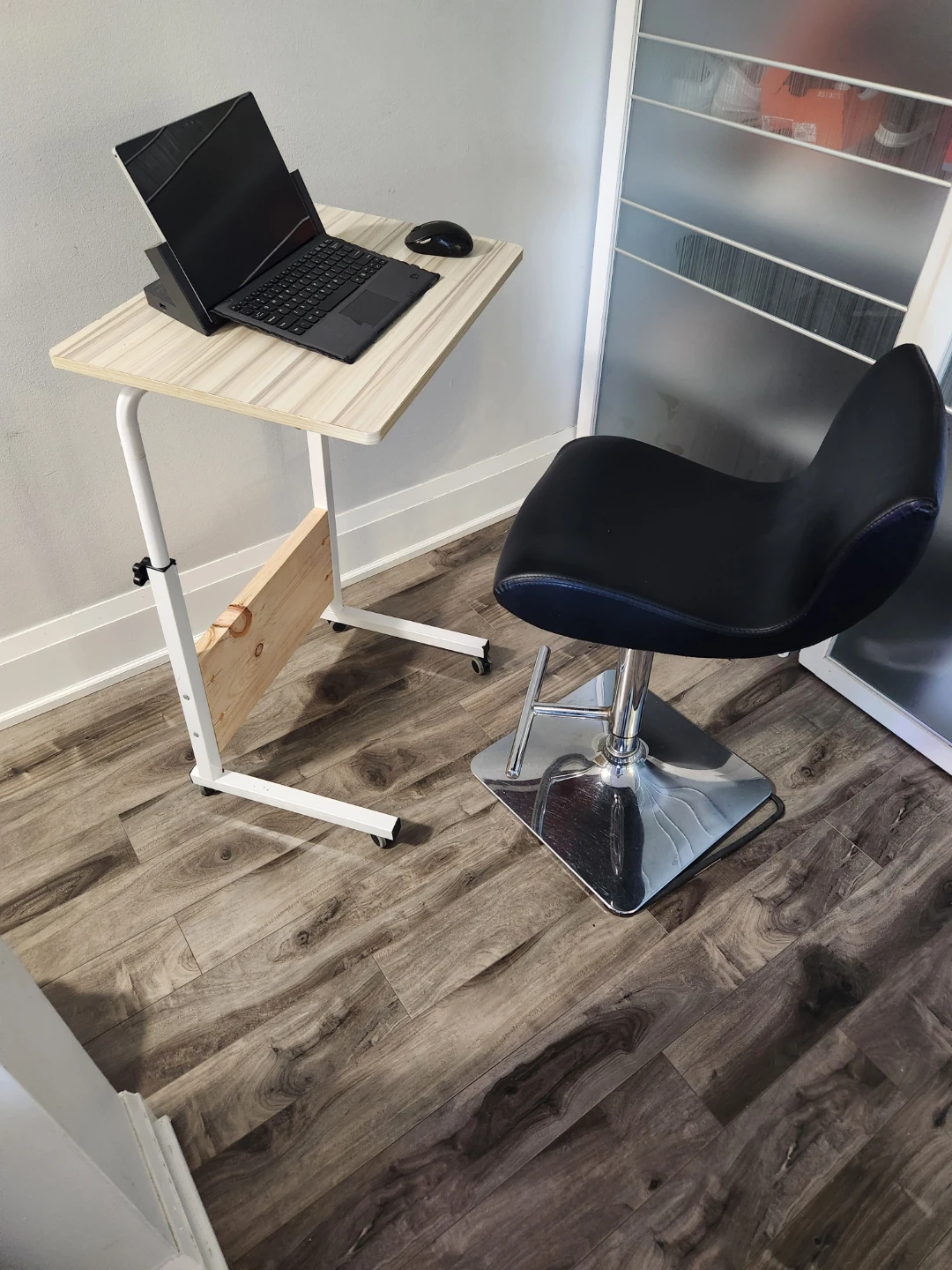 🇨🇦  Adjustable Rolling Laptop Desk with Chair - photo 2