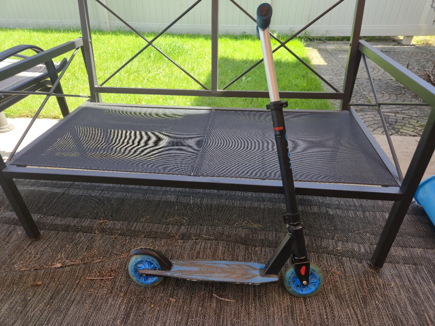 Ride VOLO Kids Scooter with Light-Up Wheels