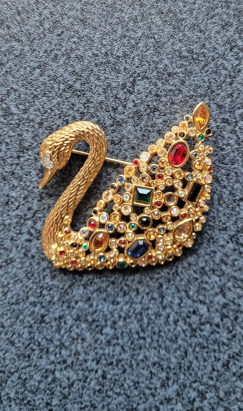 1995 Swarovski Crystal Swan Brooch