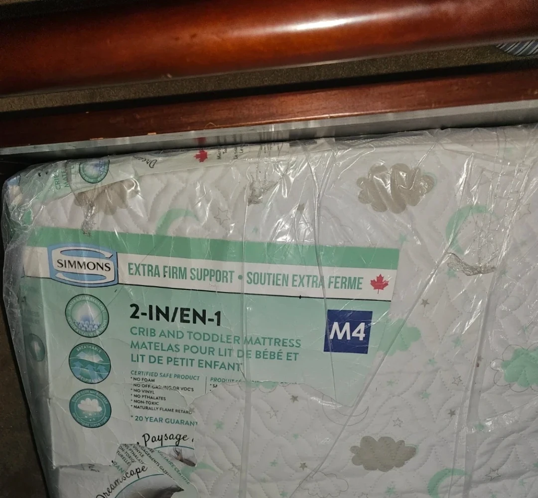 Toddler Bed and 2-in-1 Simmons Mattress - photo 3