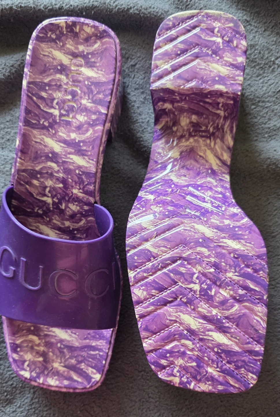 Gucci Purple Marbled Rubber Platform Slides - photo 2