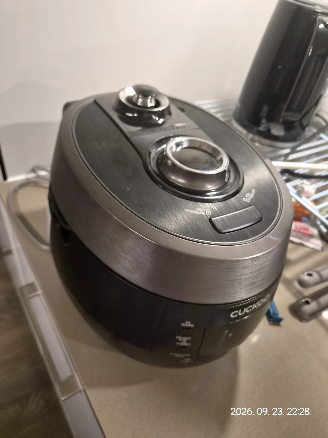 Cuckoo CRP-RT0609F Electric Pressure Rice Cooker