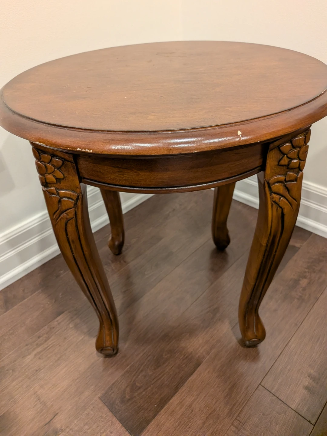 Round Wooden Accent Table - photo 2