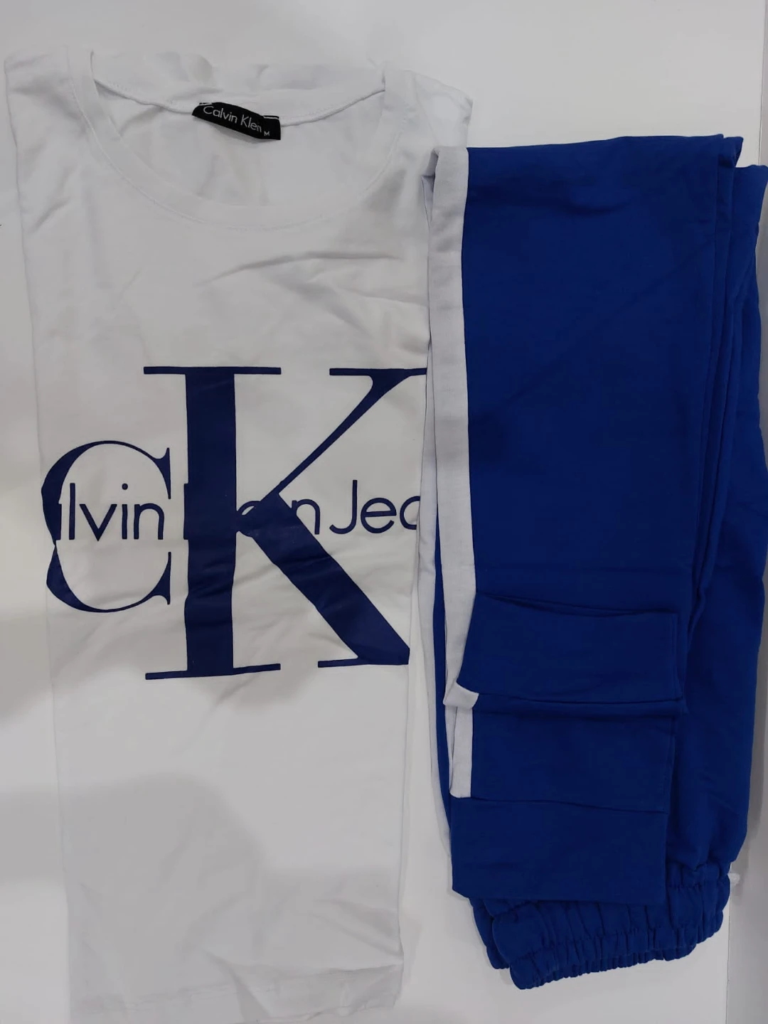 Calvin Klein T-Shirt and Joggers Set