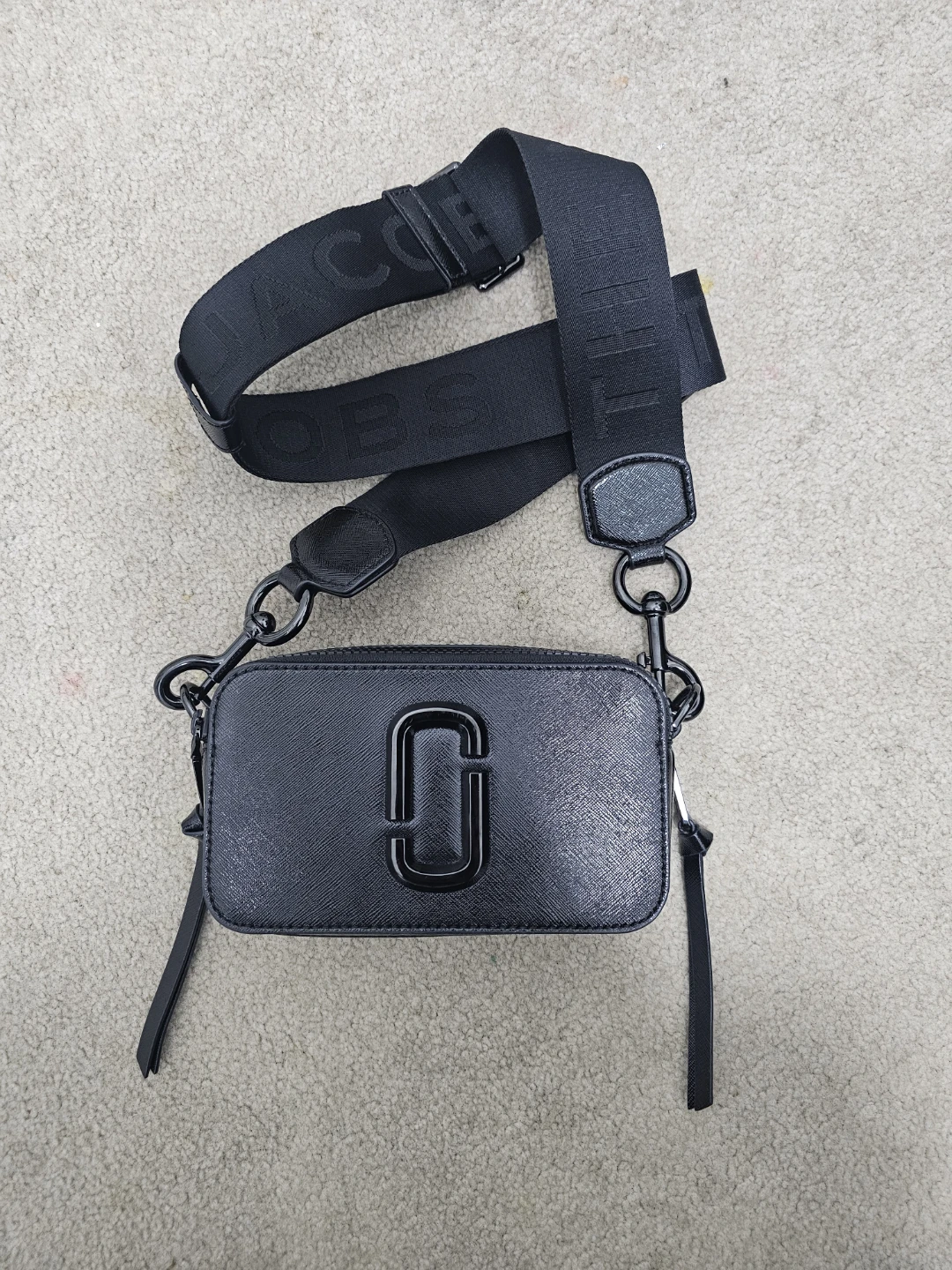 Authentic Marc Jacobs The Snapshot Camera Bag - PRICE FIRM