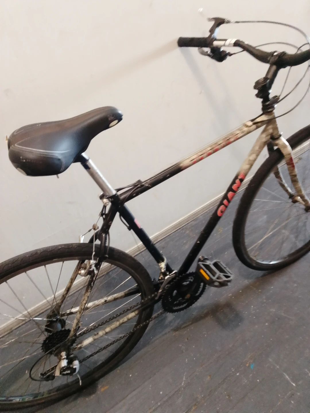 Giant Hybrid Bicycle - photo 5