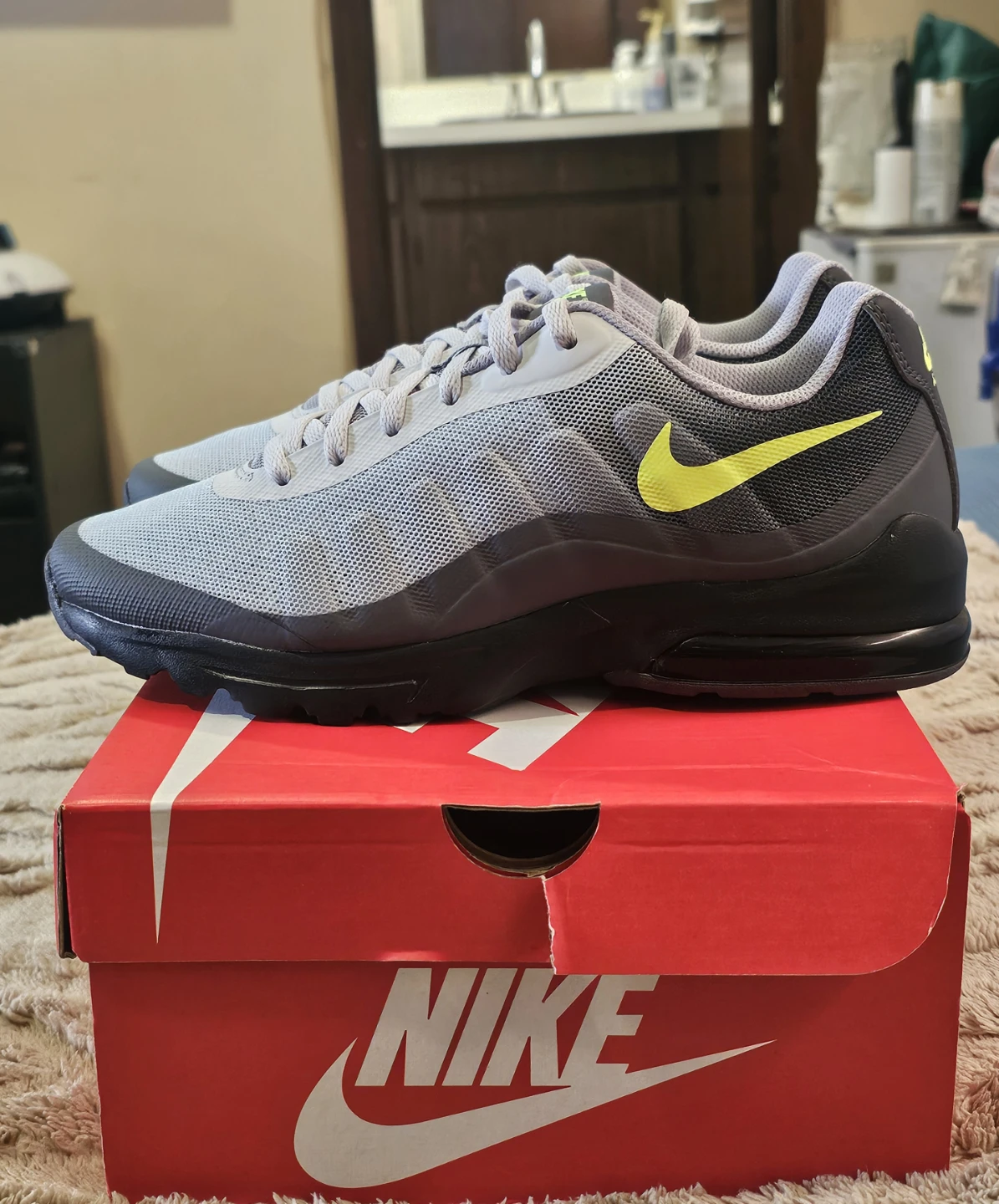 Brand new Nike Air Max Invigor - photo 4
