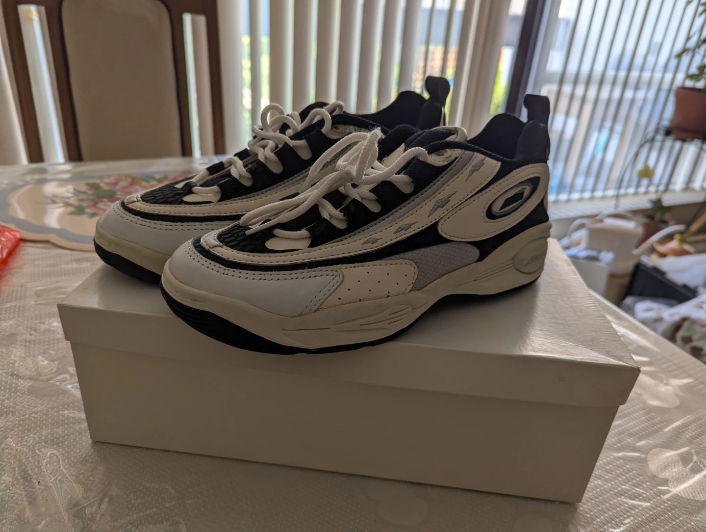 Avia Sneakers Size 8.5