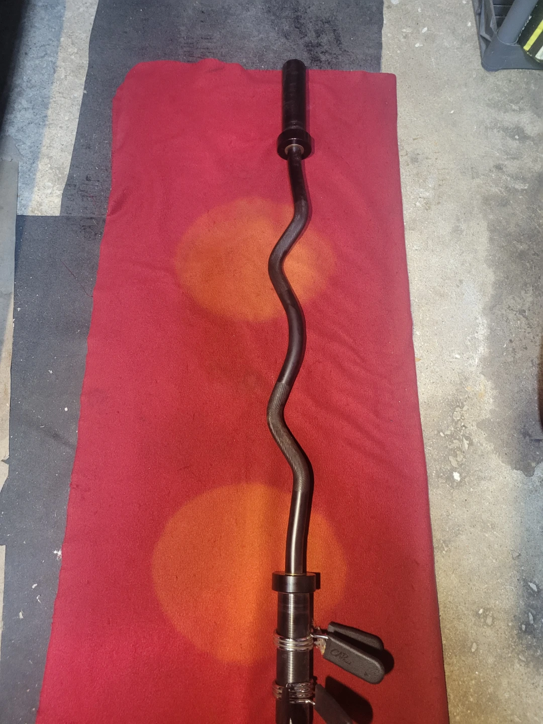 OLYMPIC EZ-CURL BAR WITH SQUEEZE CLIPS
