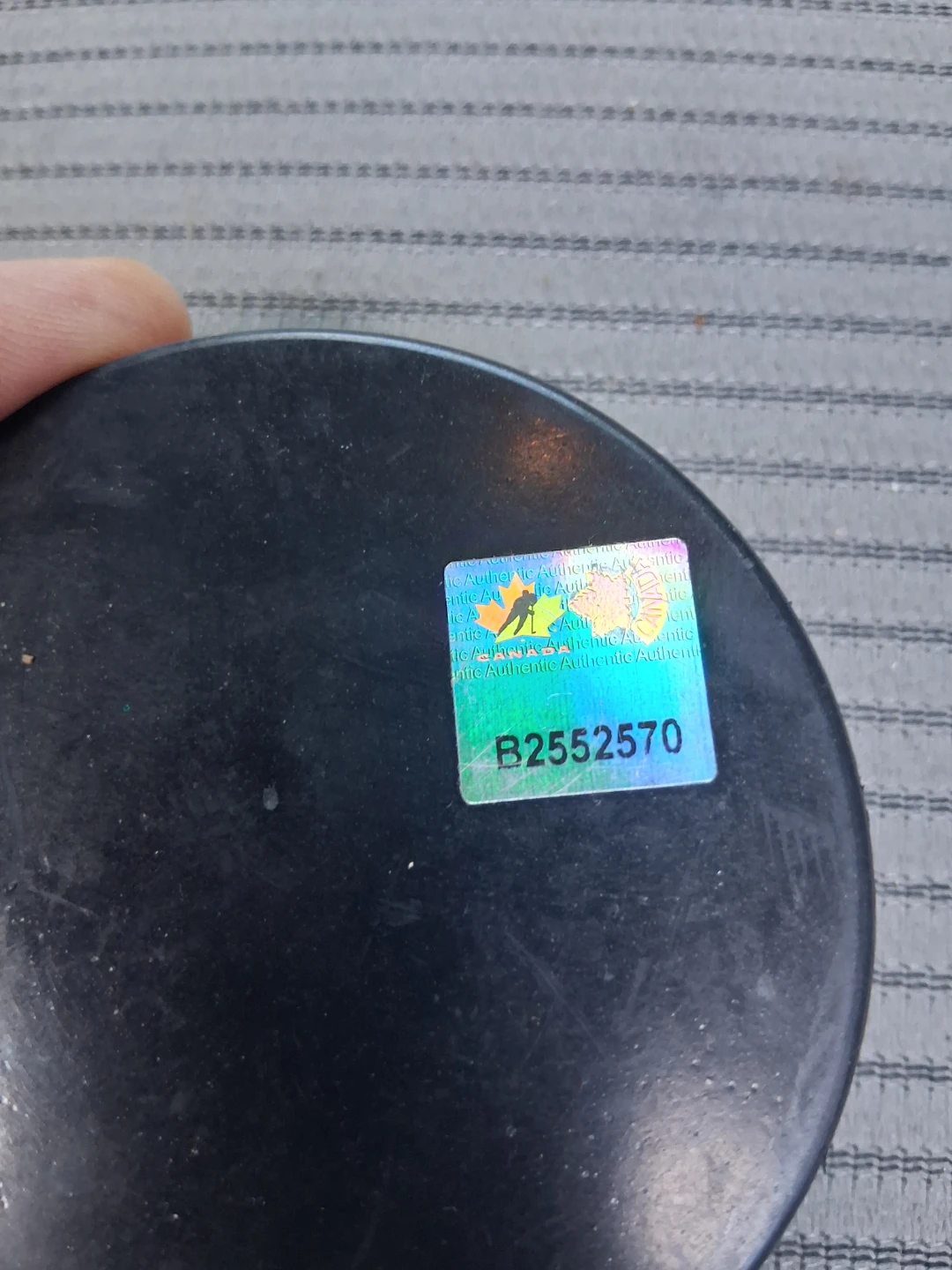 Hockey Canada Official Paul kariya Signed Puck - photo 2