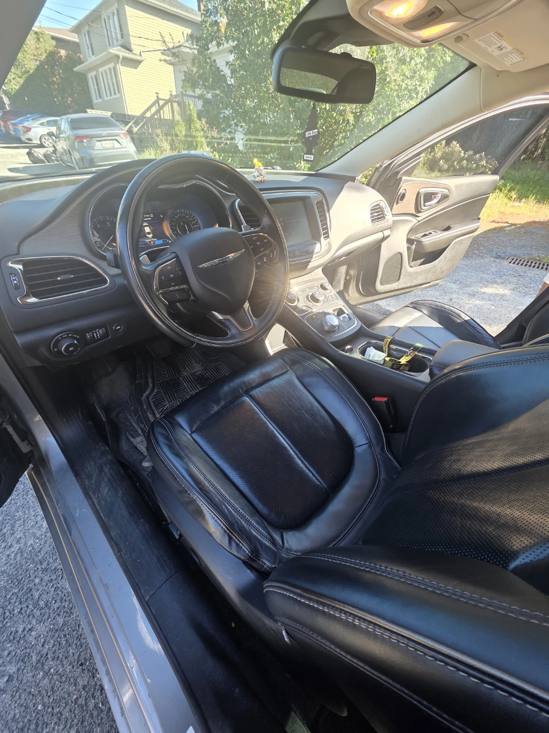 Chrysler 200c AWD Sedan - photo 3