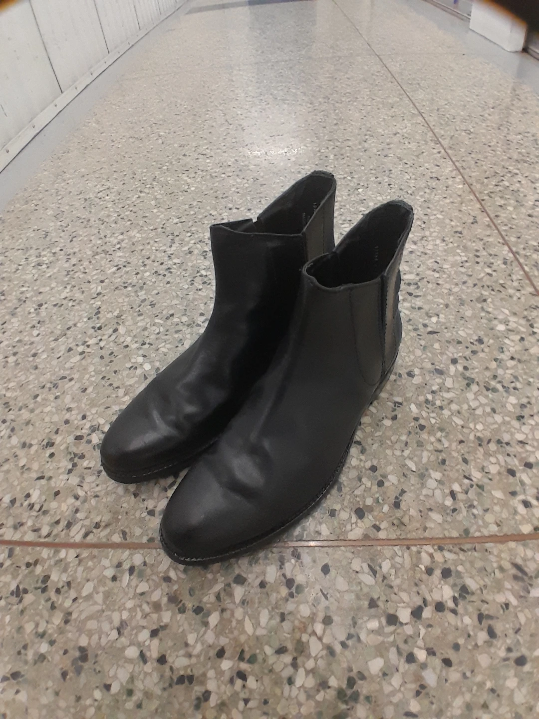Original Frye  Black Leather Chelsea Boots Men's Size 10 - photo 5