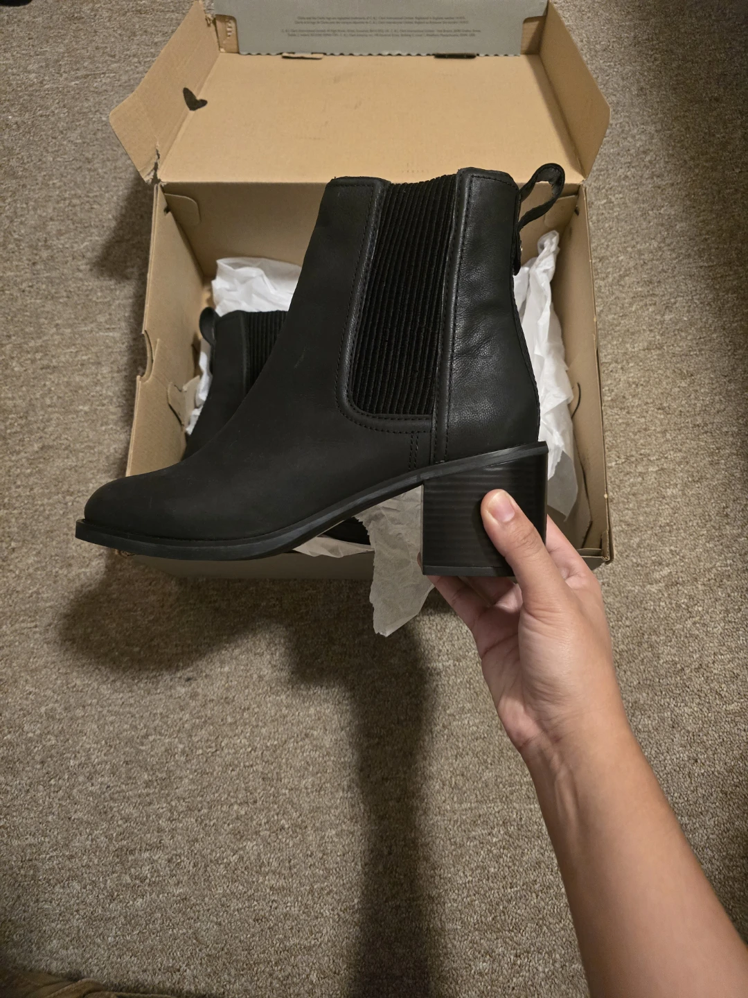 Clarks Signature Black Chelsea Boots - Never worn - photo 5