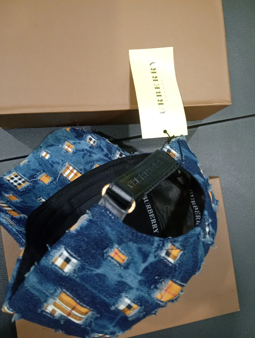 Burberry Denim Distressed Baseball Cap unisex - photo 2