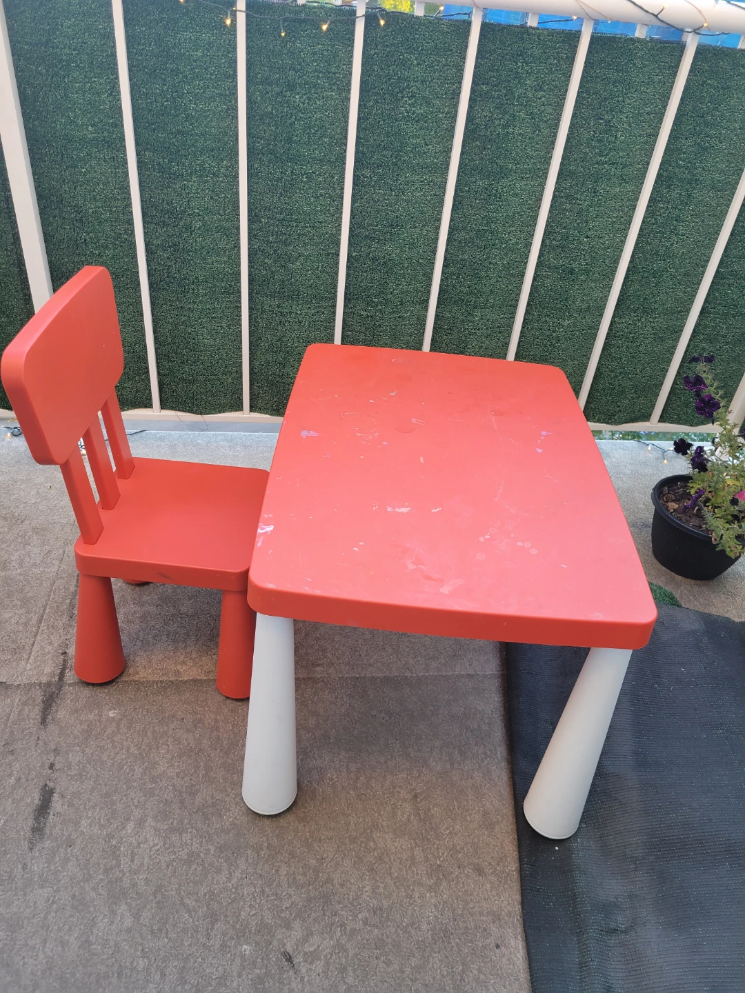Children's Table and Chair Set - photo 3