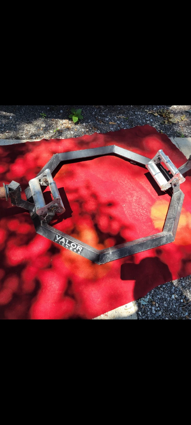 VALOR FITNESS. HEX BAR WITH 3 DIFFERENT SIZE HANDLES. SOME RUST - photo 2