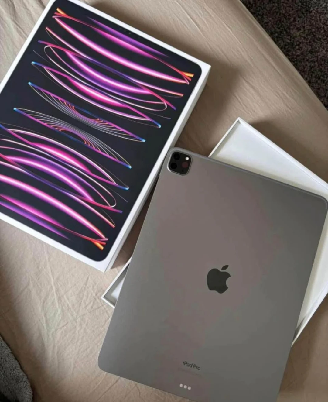 Apple iPad Pro 12.9-inch (6th Gen) 256GB Space Gray - photo 3