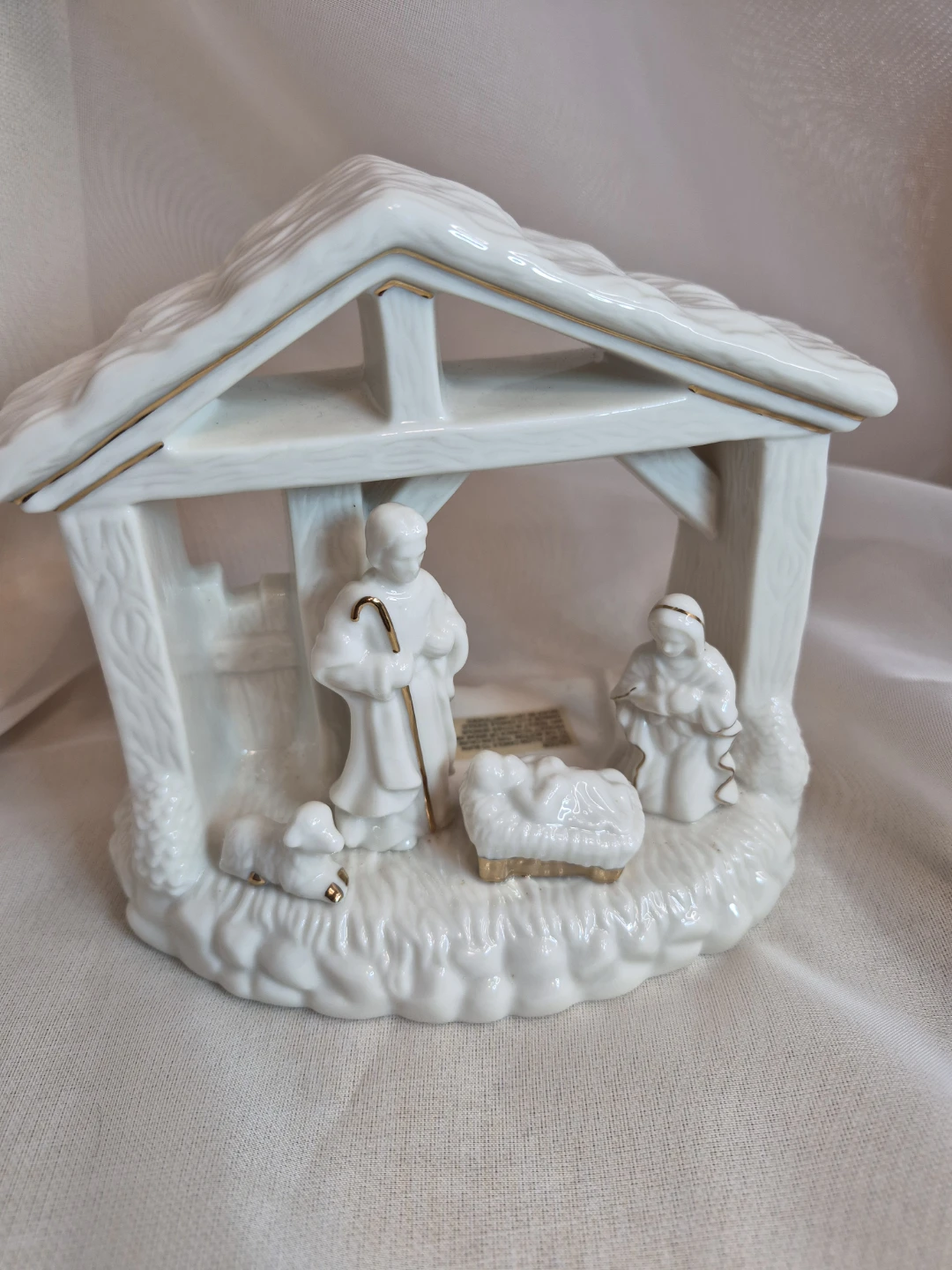 Beautiful Porcelain Mikasa Holiday Christmas Nativity - photo 2