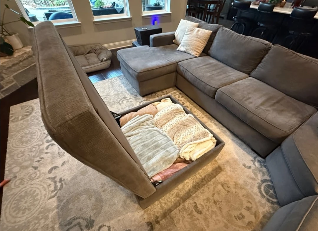 Sectional couch - photo 5
