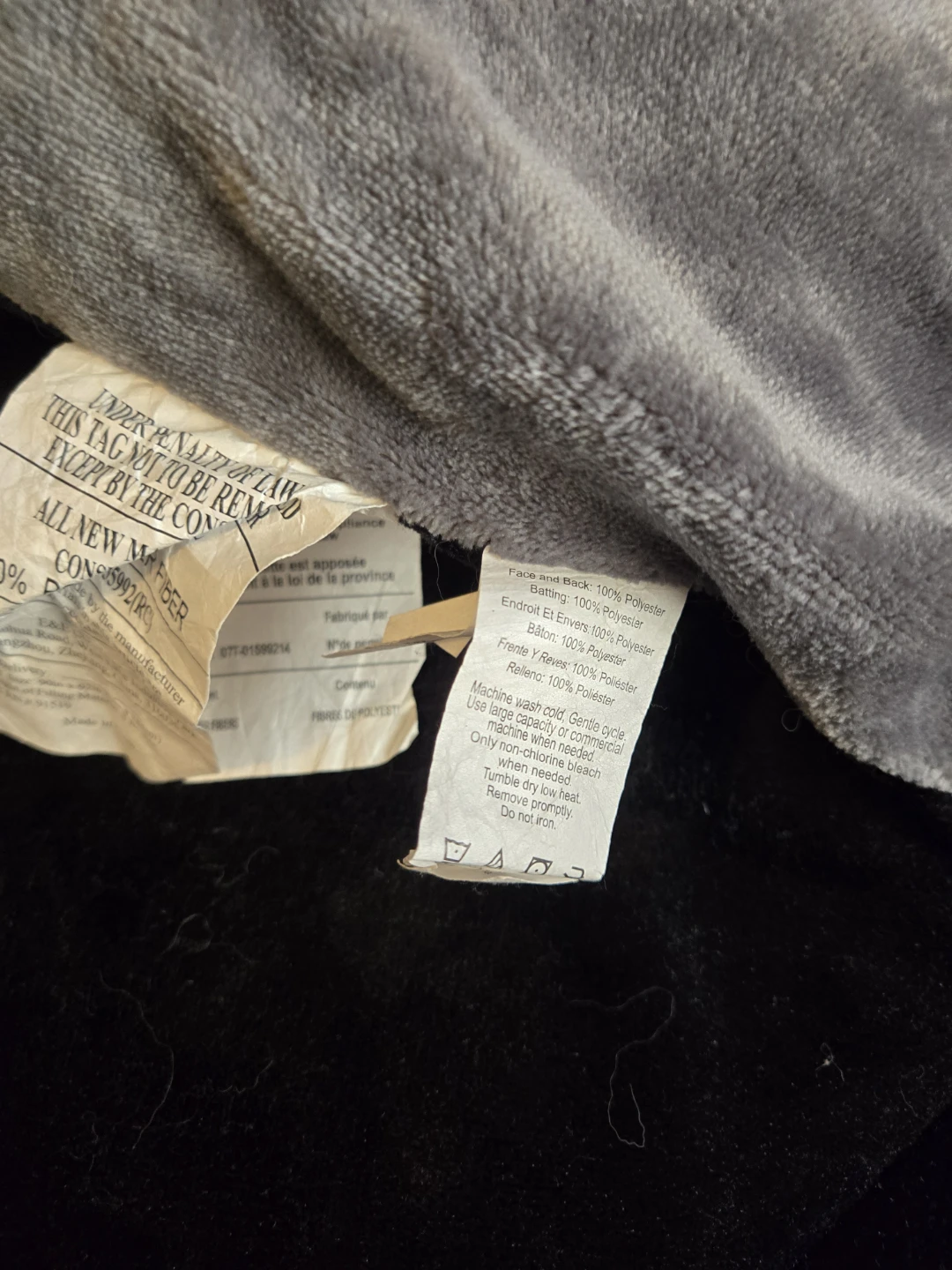 Black and Grey Quilted Bed Cover - photo 2