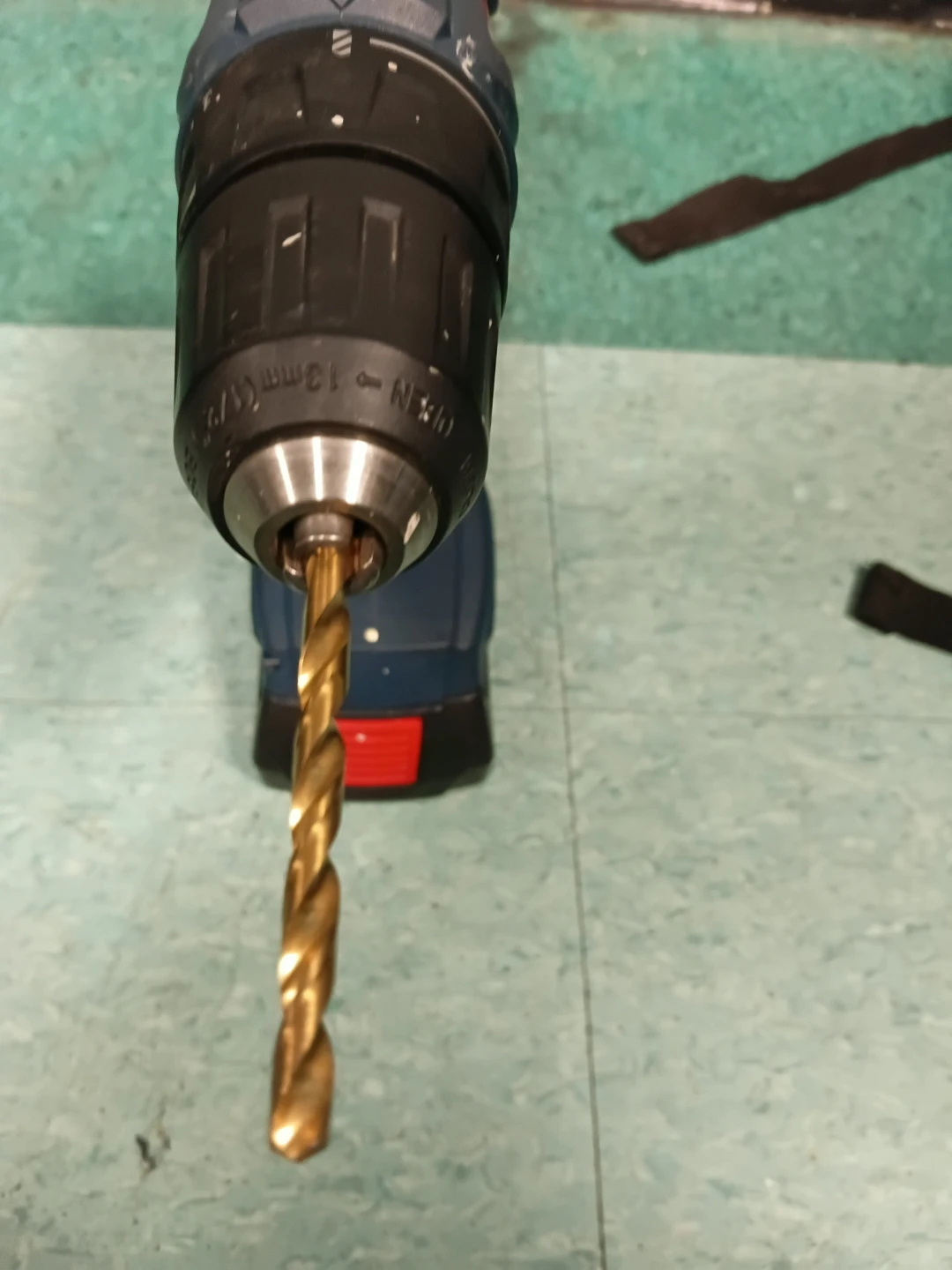 Bosch 18V Cordless Drill - photo 2