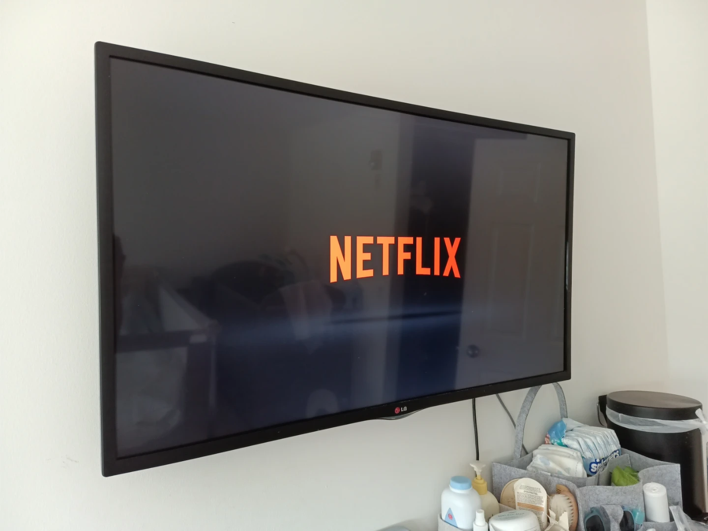 44 inches LG Cinema 3D Smart TV