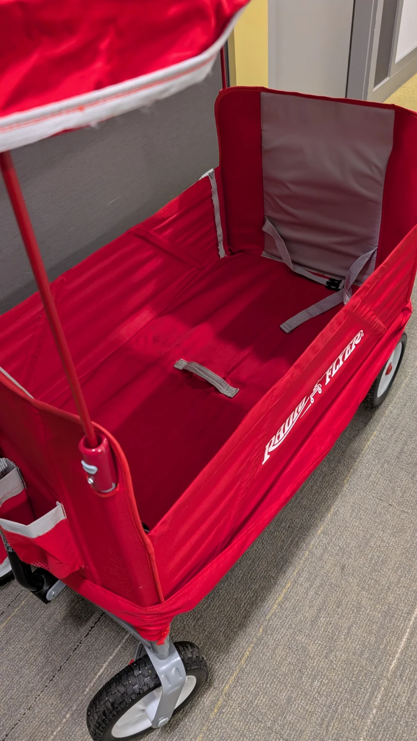 Radio Flyer 3-in-1 EZ Folding Collapsible Wagon with Canopy - photo 3