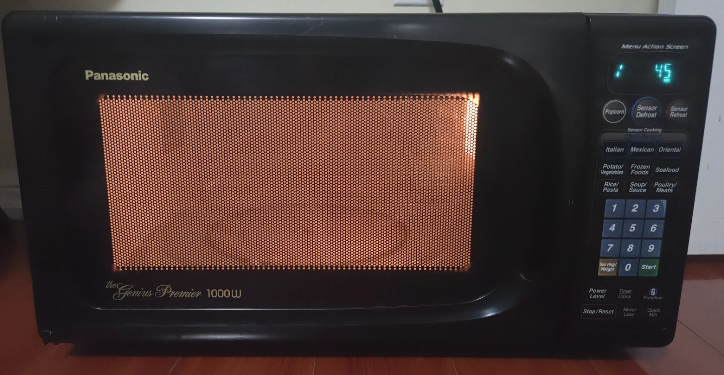 Panasonic The Genius Premier 1000W Microwave