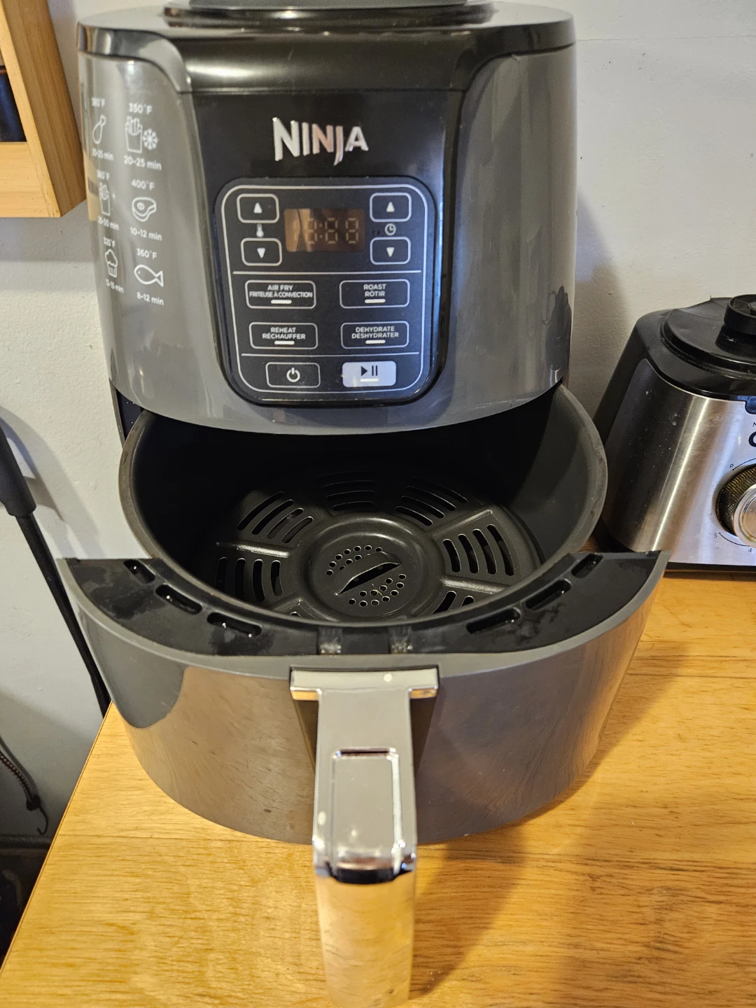 Ninja Air Fryer - photo 2