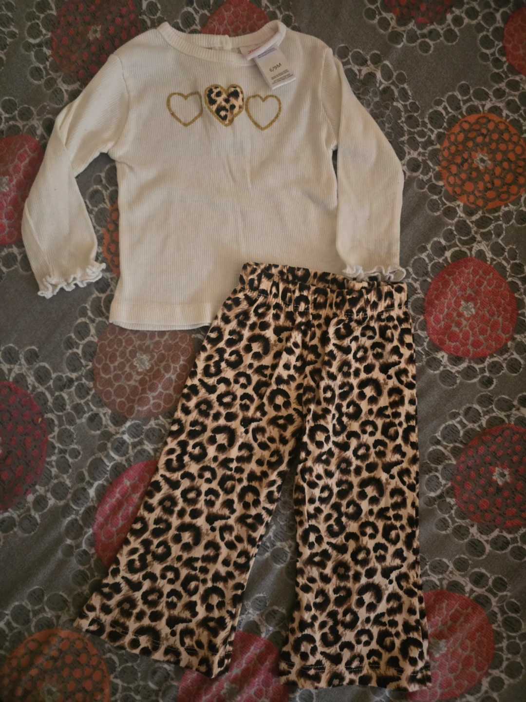 🏈Little Lass 2-Piece Heart Outfit 6/9M