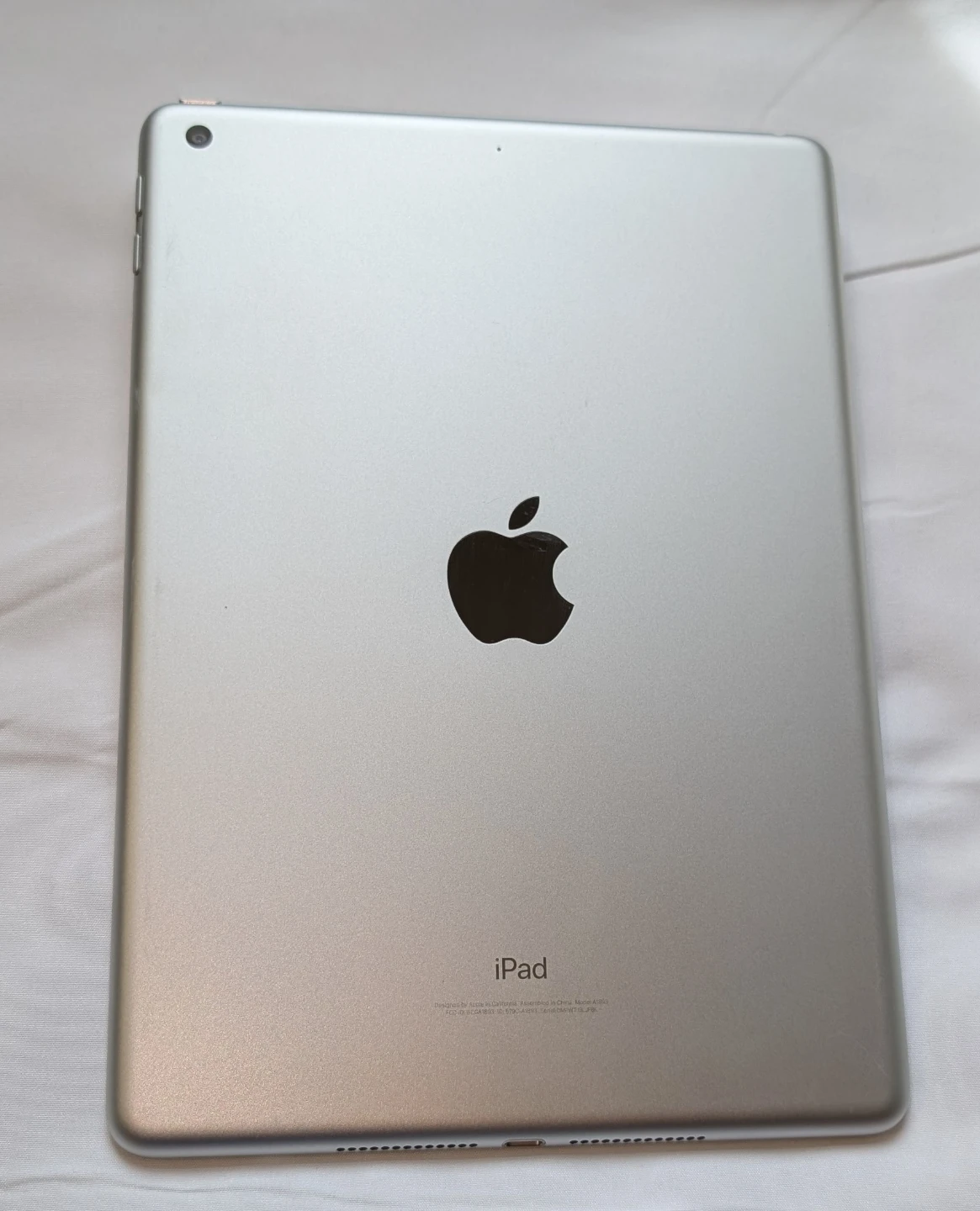 NICE APPLE iPad 6 6TH GEN 32GB WIFI - photo 4