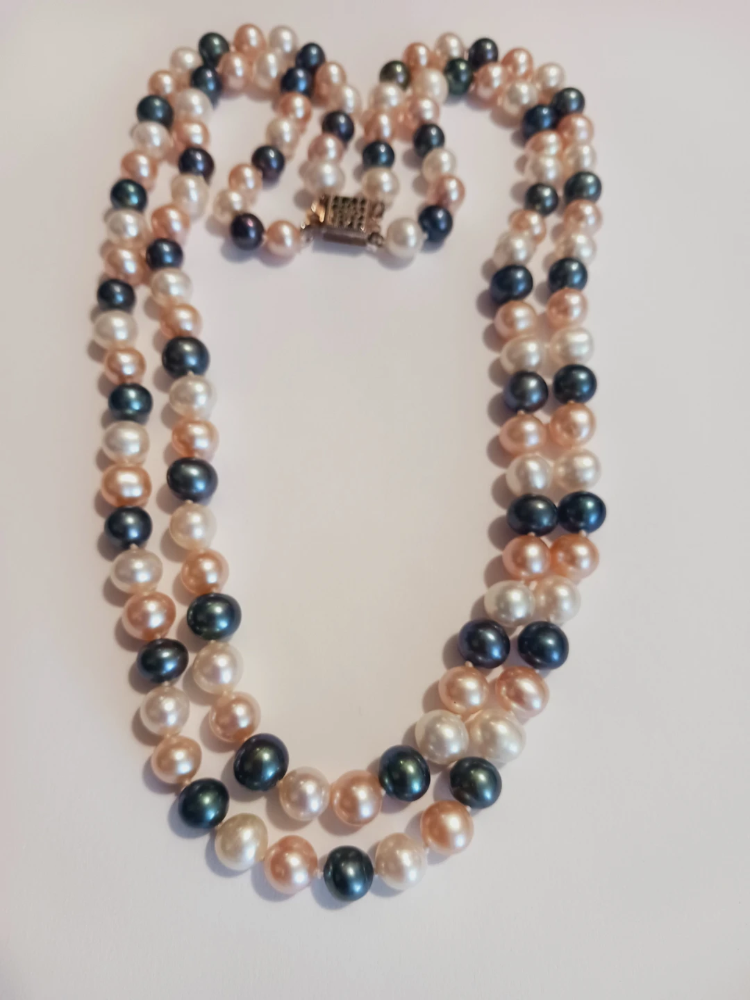 Genuine Freshwater White and Peacock Pearl Necklace - photo 3