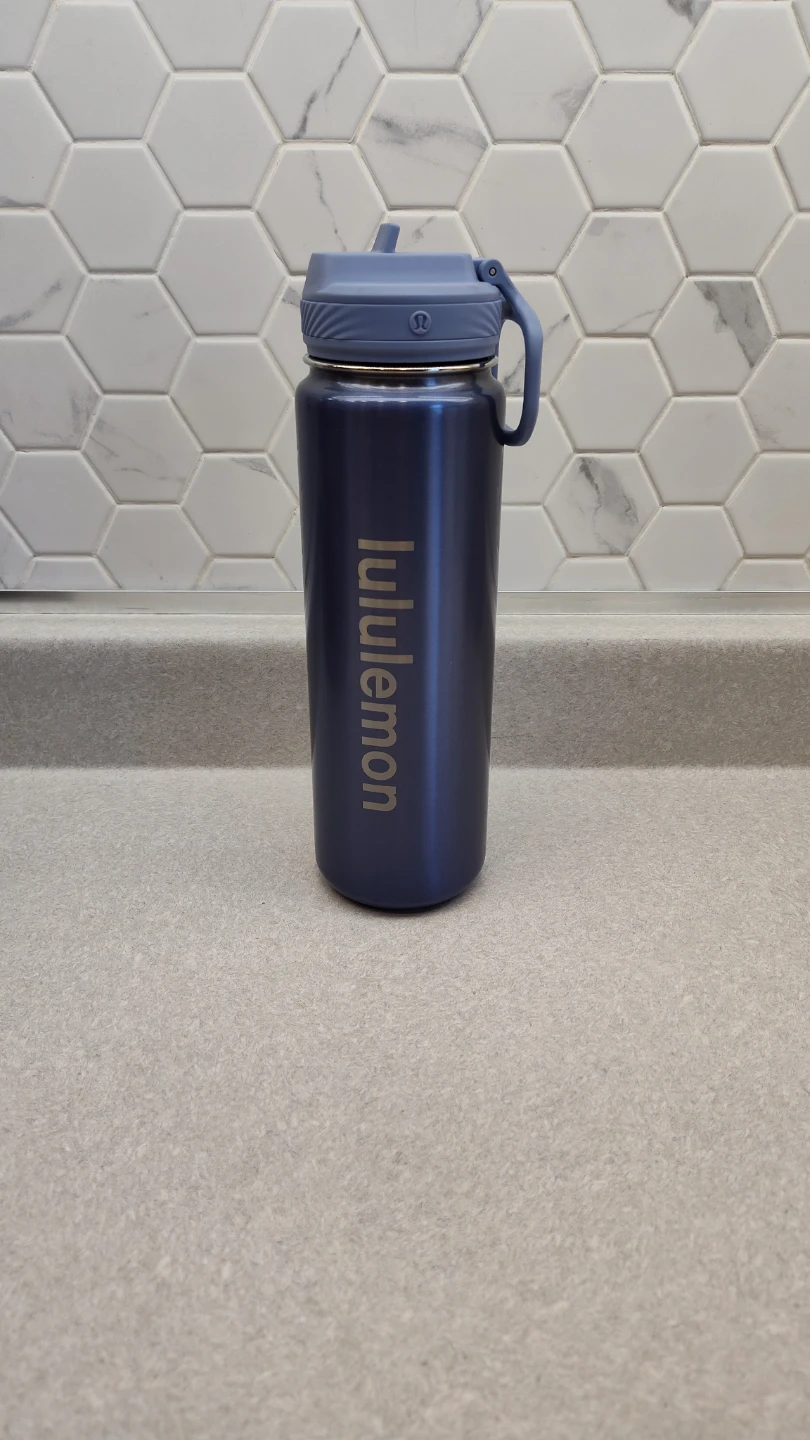 New 24 oz Lululemon water bottle