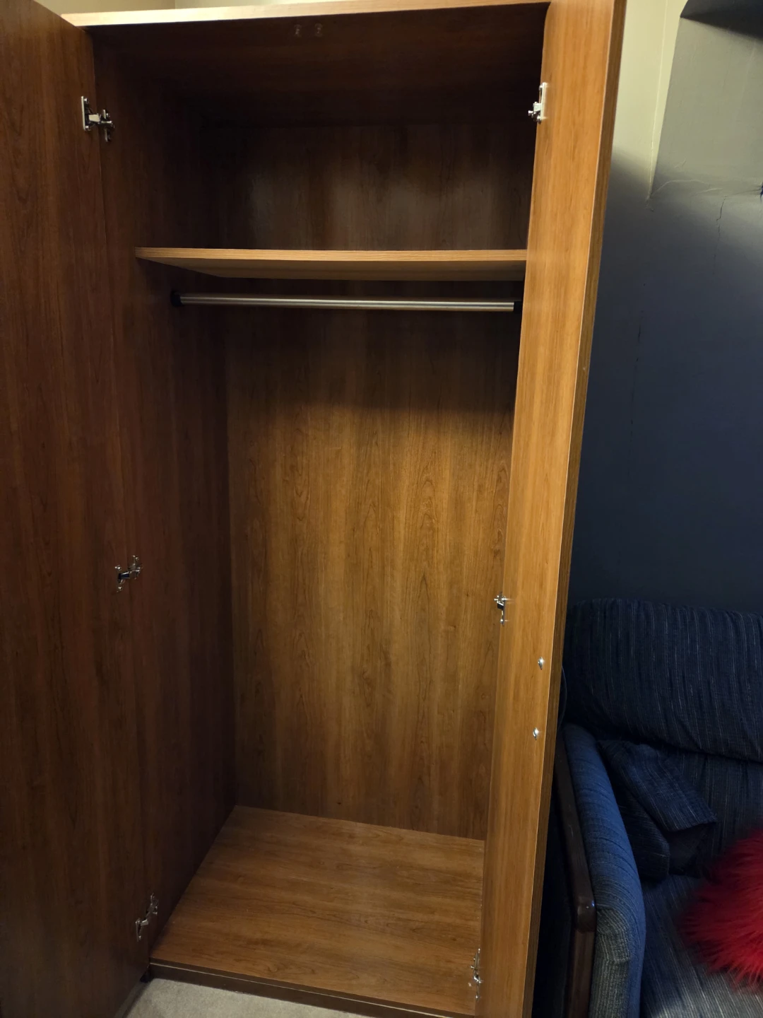 Wooden Two-Door Wardrobe - photo 3