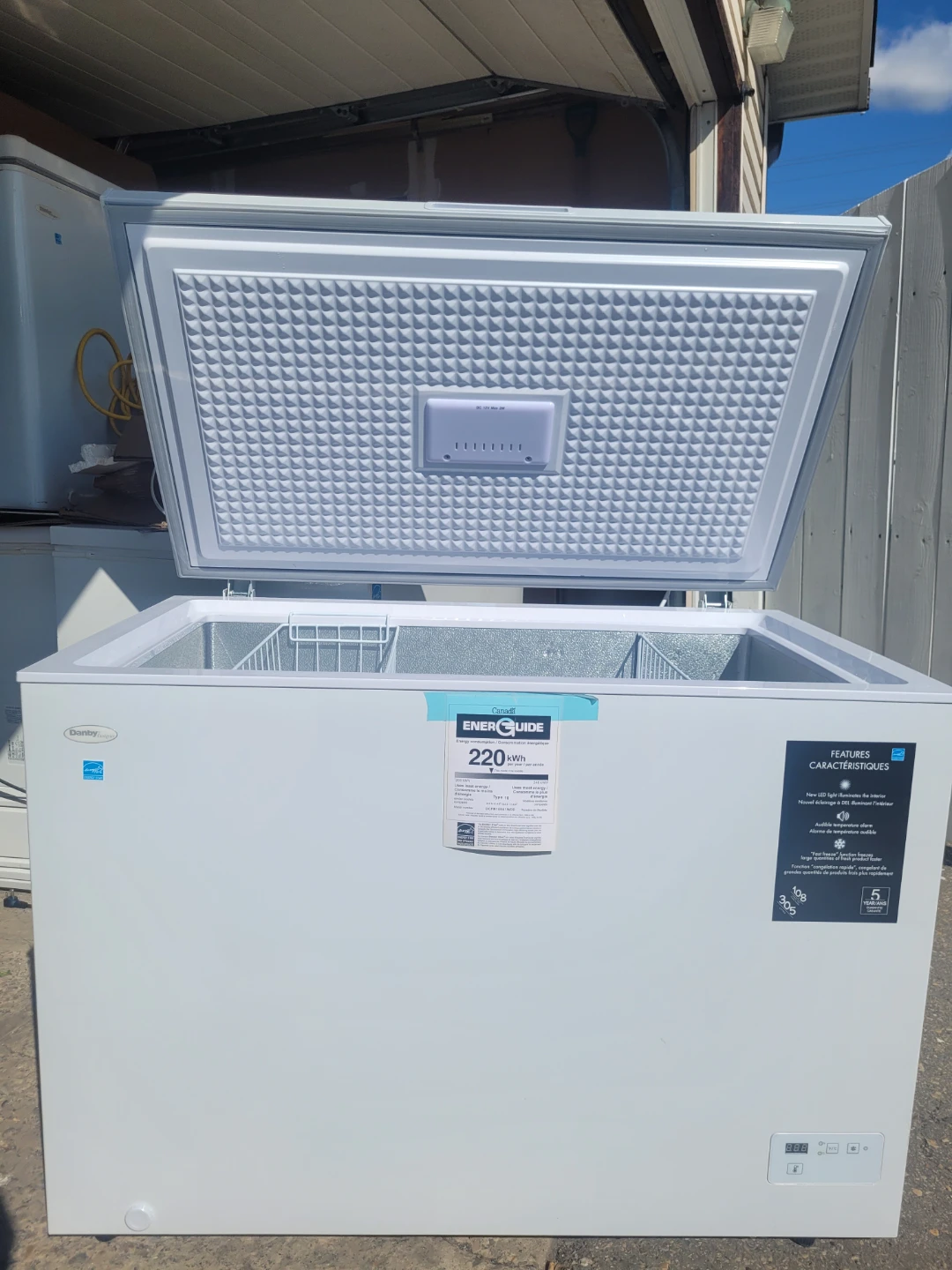 Large Danby Chest Freezer - photo 3